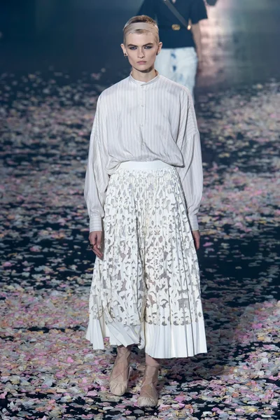 Look 65